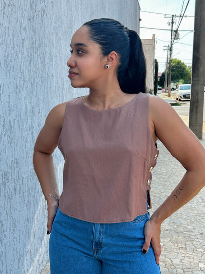 Blusa Marrom Botões